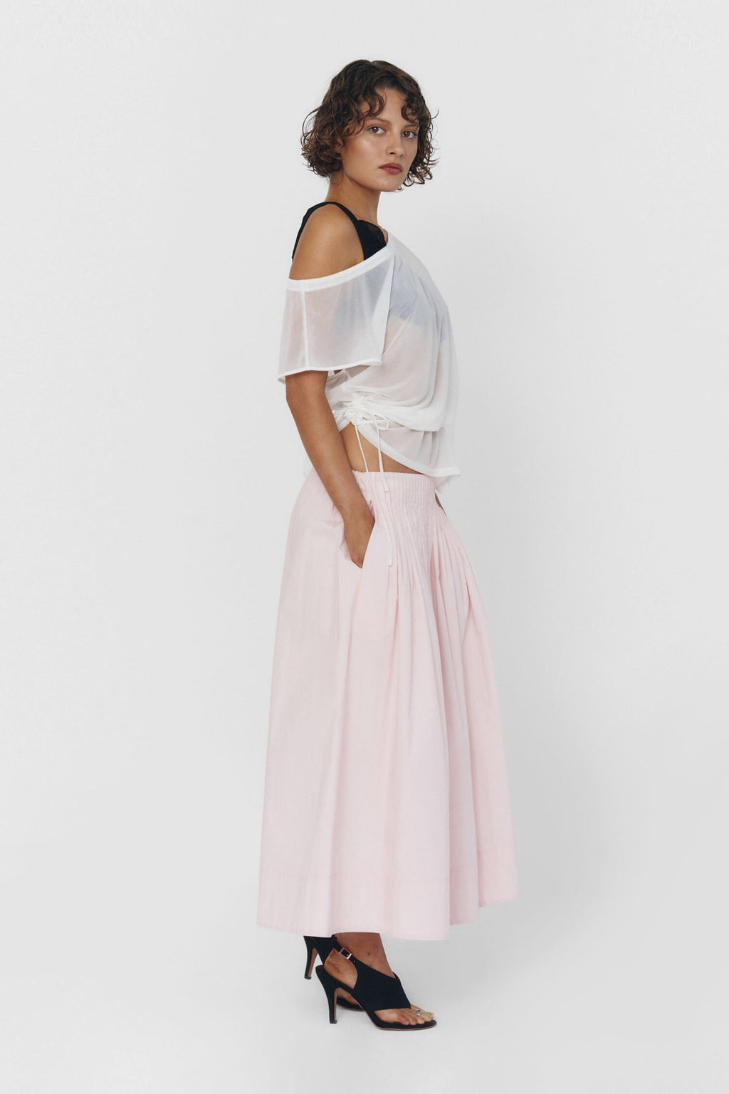 UIARA SKIRT IN BABY PINK